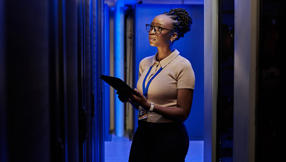 23-978291_Career-Spotlight_IT-Support-Technician_Blog_1000x568